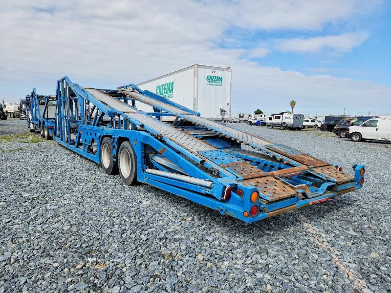 2013 Freigliner 2013 Freightliner Business Class M2 Car Hauler TRU