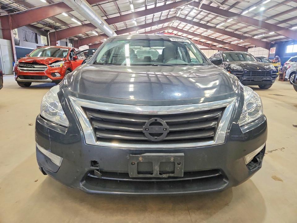2014 Niss Altima 2.5 sv