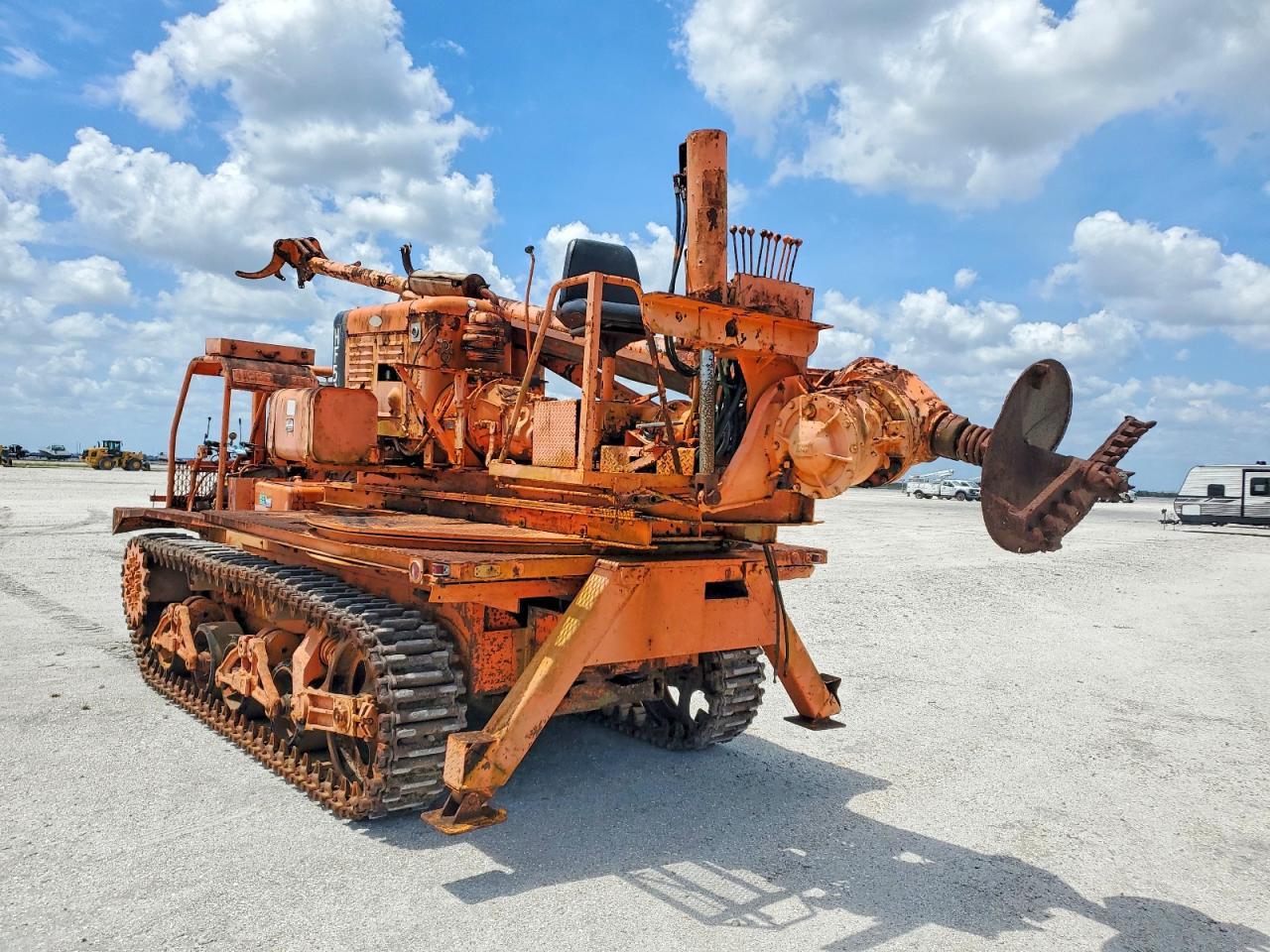 1980 Highway 1981 Highway Swing Base 160 IN Drilling RIG
