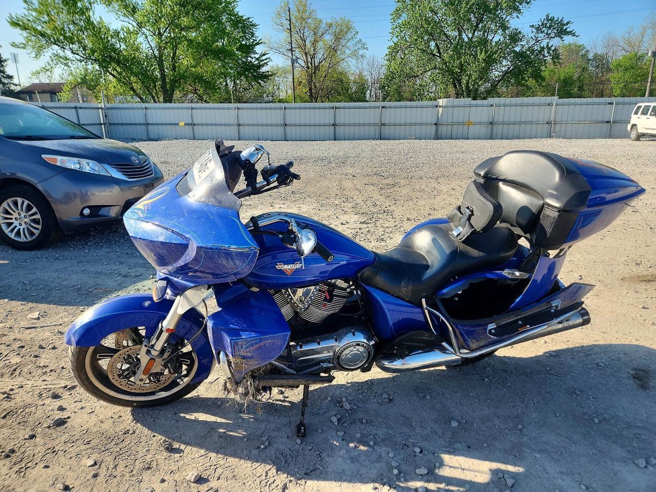 2013 Victory Cross Country Touring