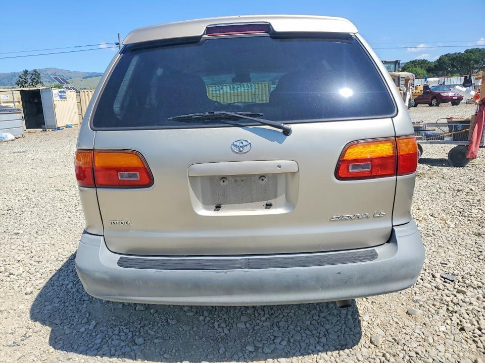 2000 Toyota Sienna le