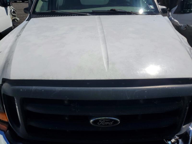 2001 Ford F450 Super Duty Dump Truck