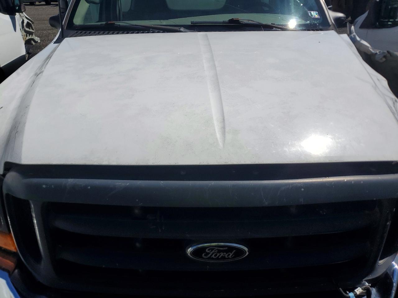 2001 Ford F450 Super Duty Dump Truck