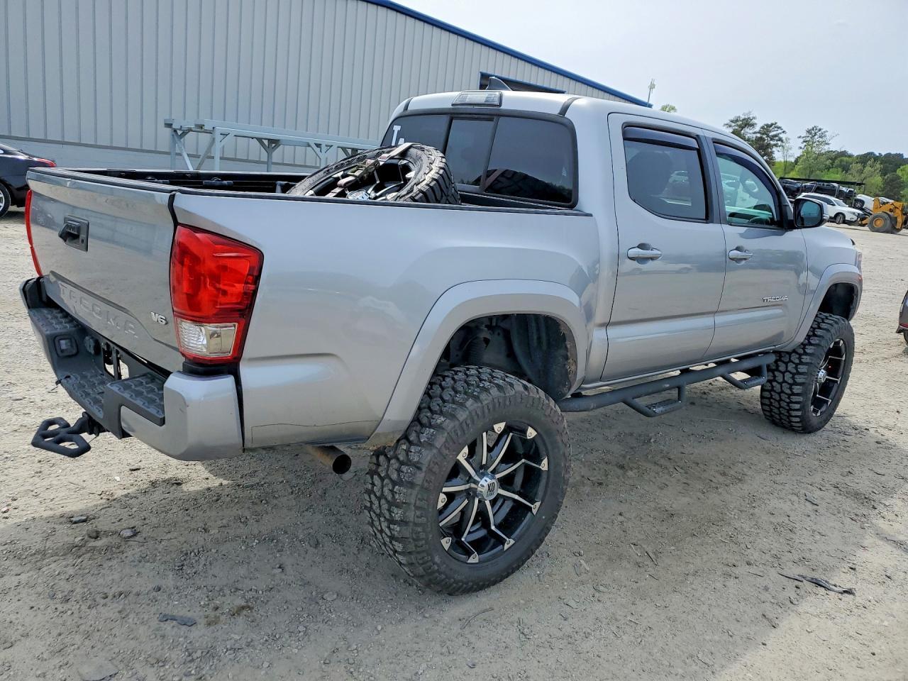2016 Toyota Tacoma TRD Sport