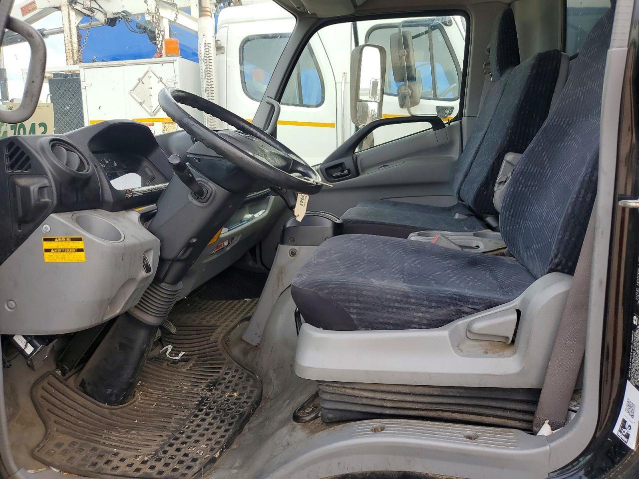 2018 Hino 195 BOX Truck