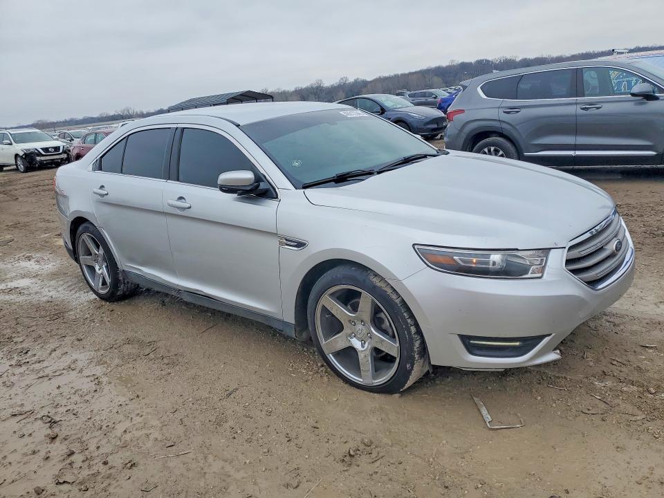 2016 Ford Taurus sel