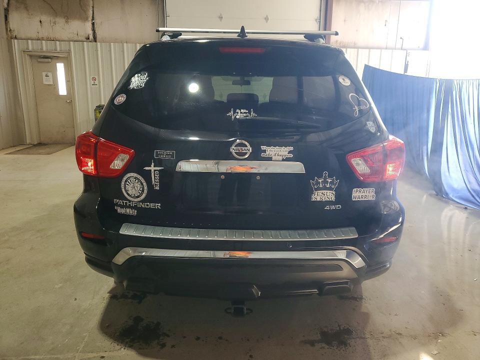 2020 Nissan Pathfinder s