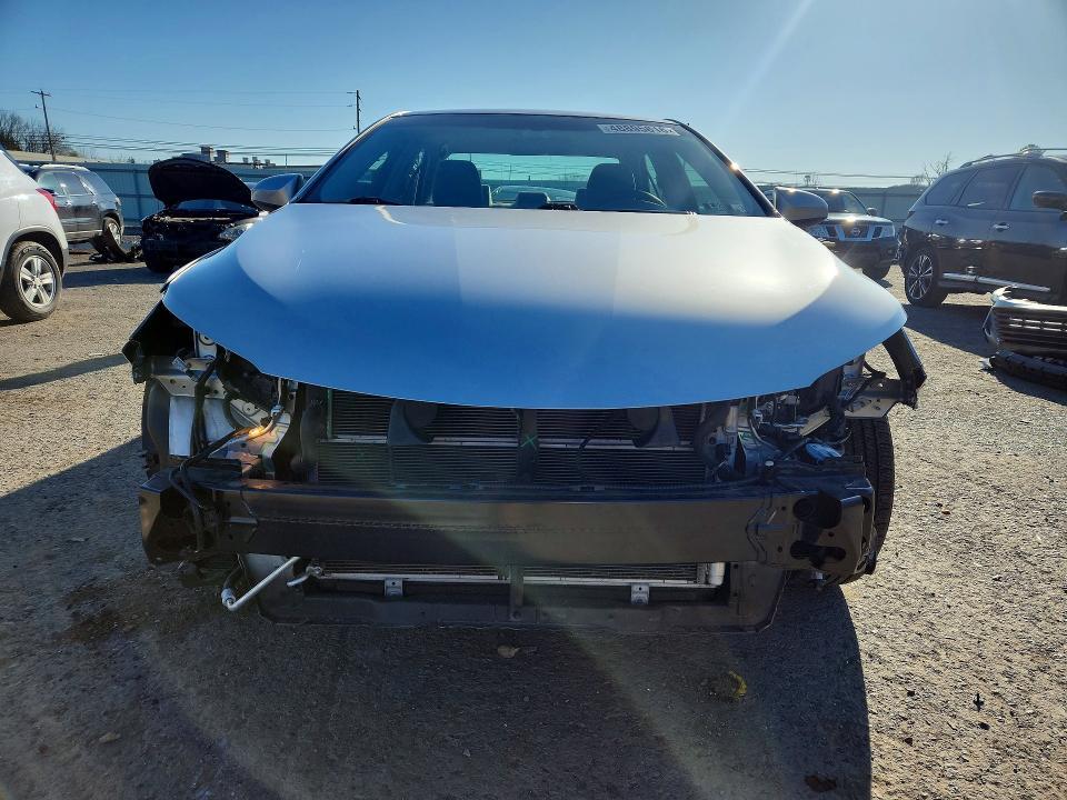 2016 Toyota Camry Hybrid le