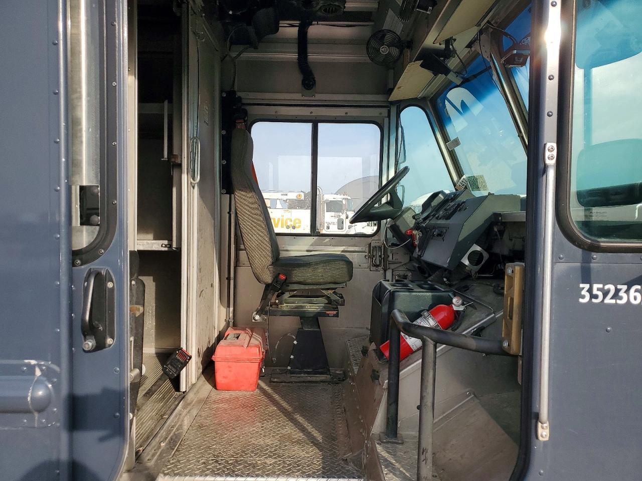 2020 Freigliner 2020 Freightliner MT45 Delivery Truck