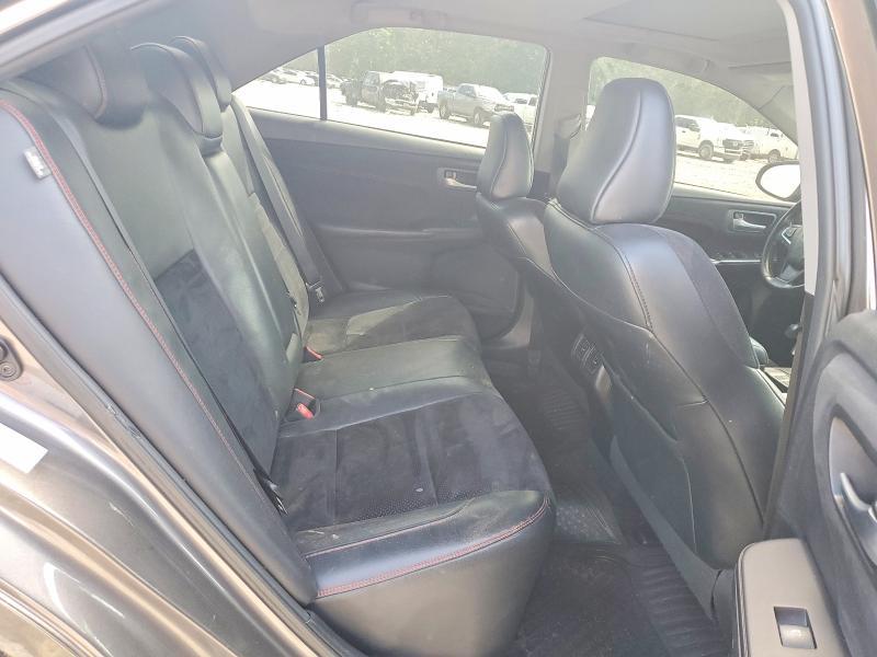 2016 Toyota Camry le