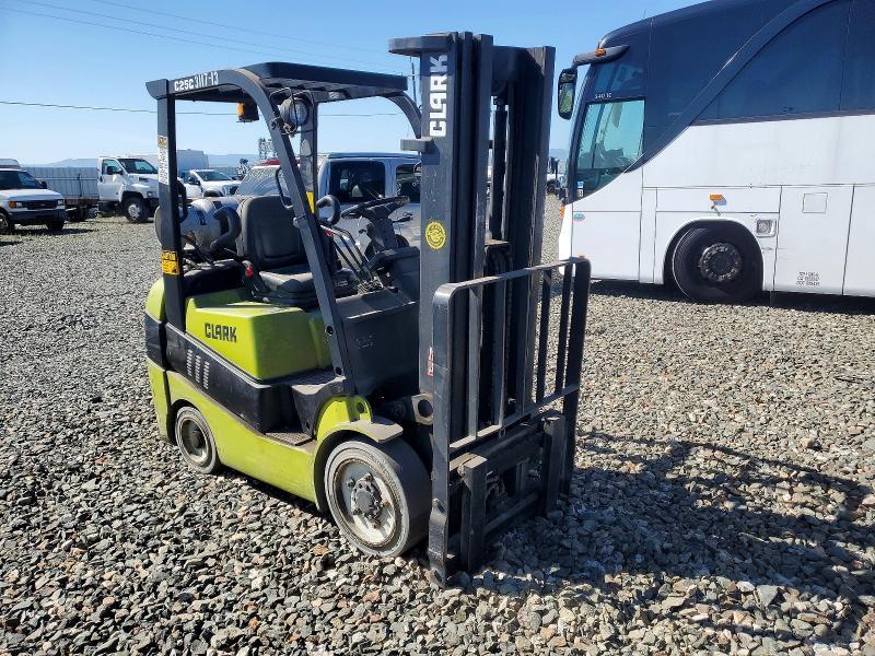 2013 Clark Forklift