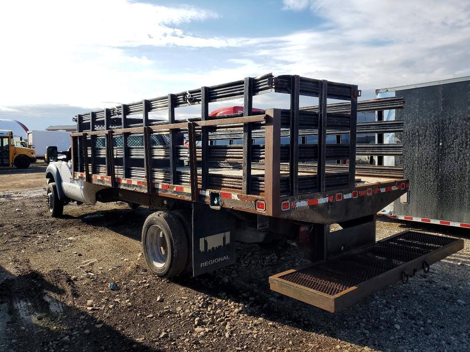 2015 Ford F450 Super Duty Flatbed Truck