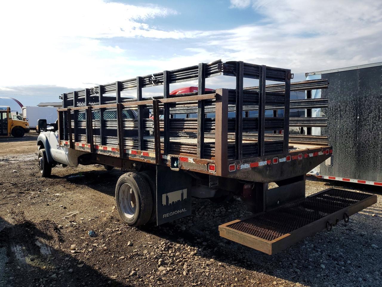 2015 Ford F450 Super Duty Flatbed Truck