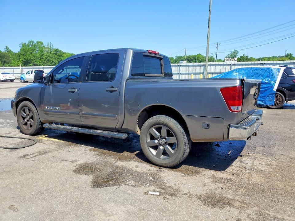 2015 Nissan Titan SV