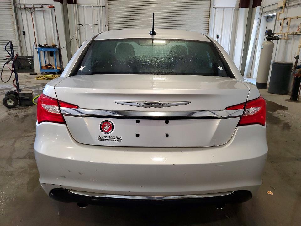 2012 Chrysler 200 Touring