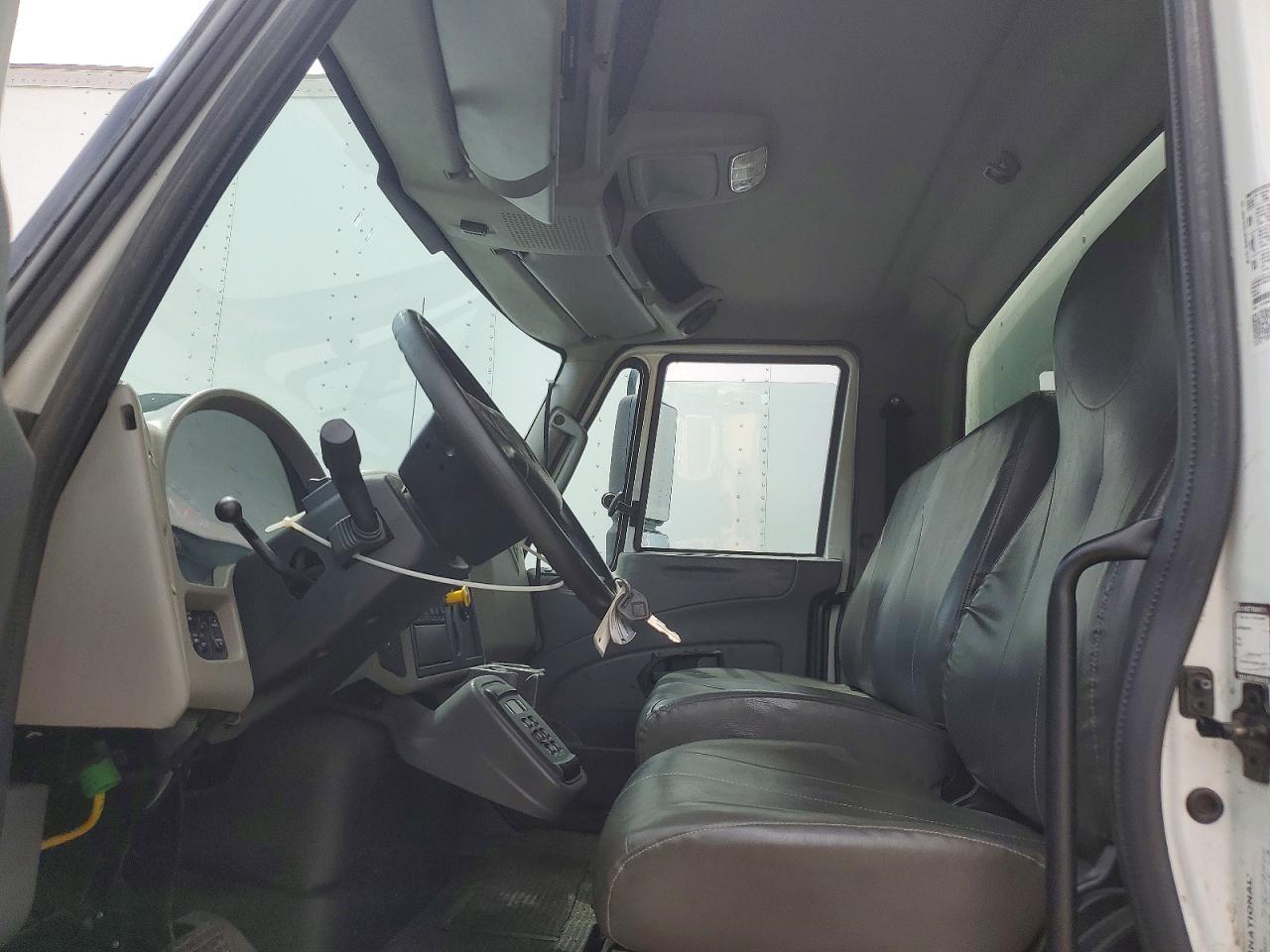2019 International 4400 BOX Truck