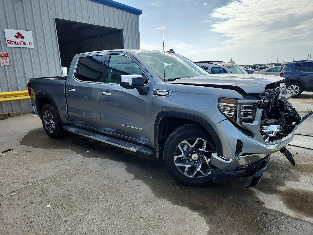 2025 GMC Sierra C1500 SLT