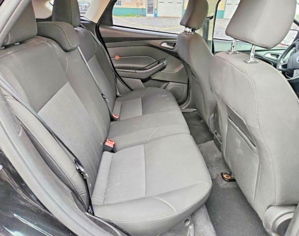2015 Ford Focus s
