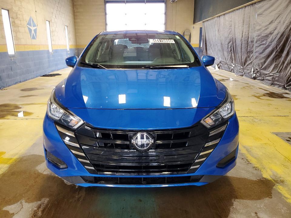 2023 Nissan Versa sv