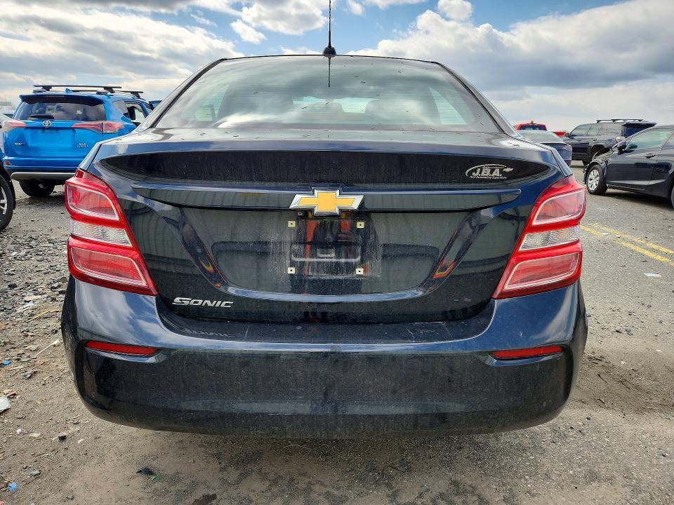 2017 Chevrolet Sonic ls