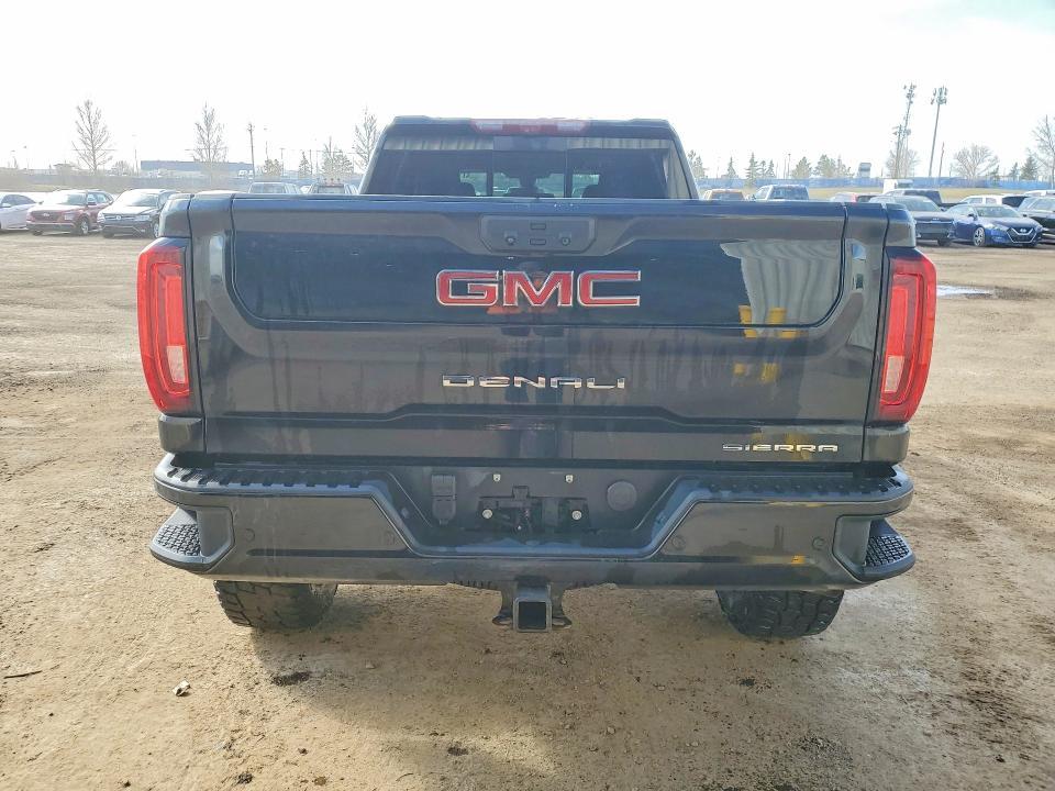 2022 GMC Sierra K3500 Denali