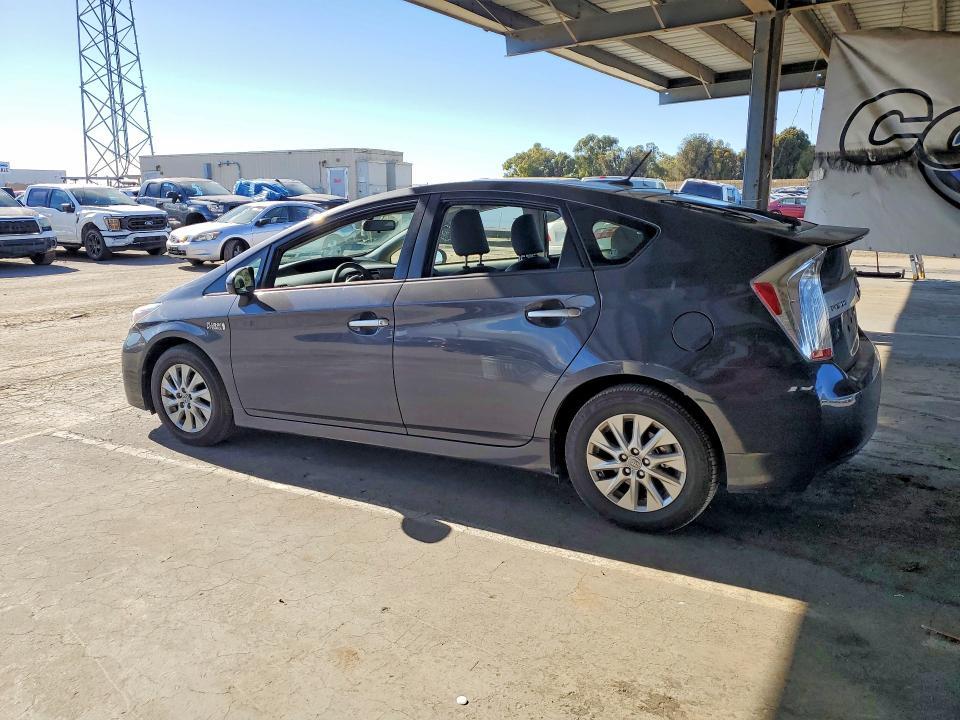 2015 Toyota Prius Plug-in Hybrid Base
