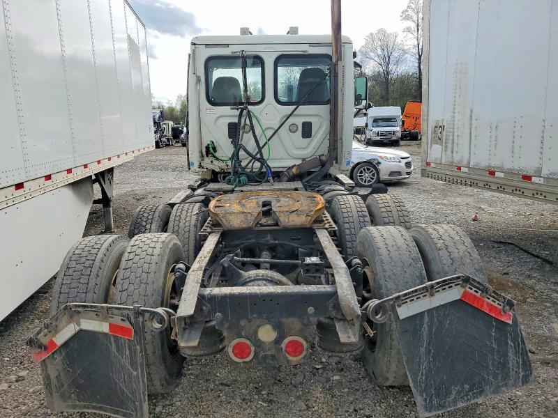 2013 Freigliner Cascadia 125