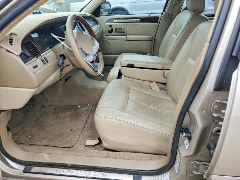 2008 Lincoln Town car Signature Limited