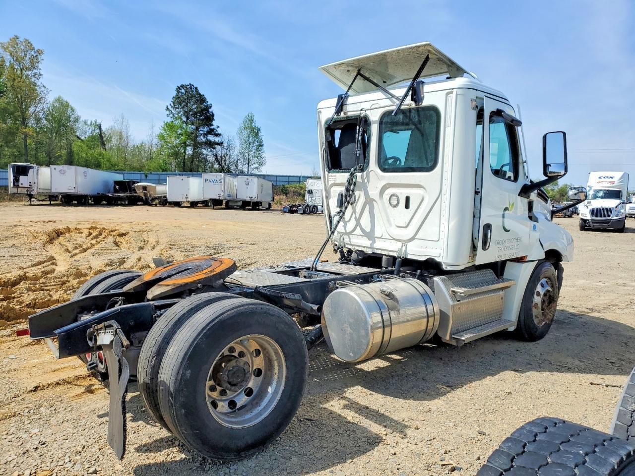 2021 Freightliner Cascadia 126 Semi Truck