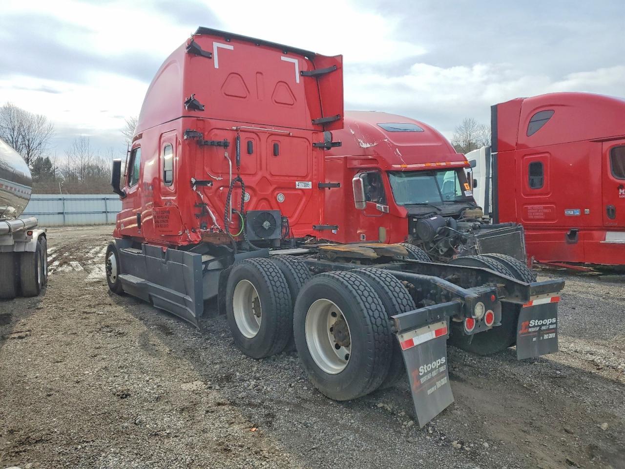 2021 Freigliner 2021 Freightliner Cascadia 126 Semi Truck
