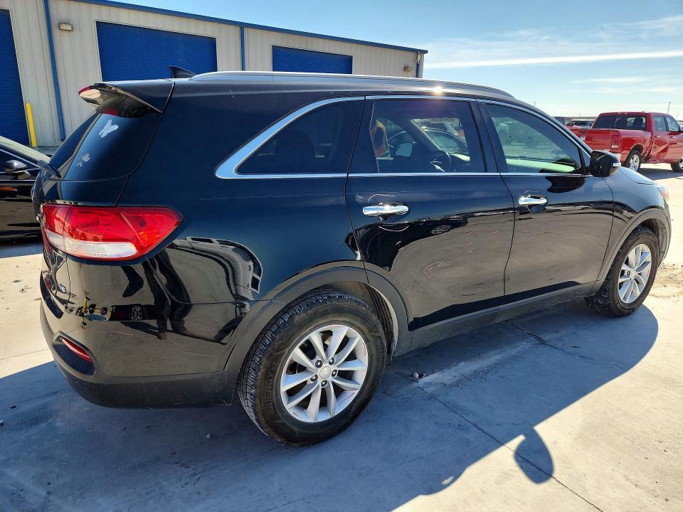 2017 KIA Sorento lx V6