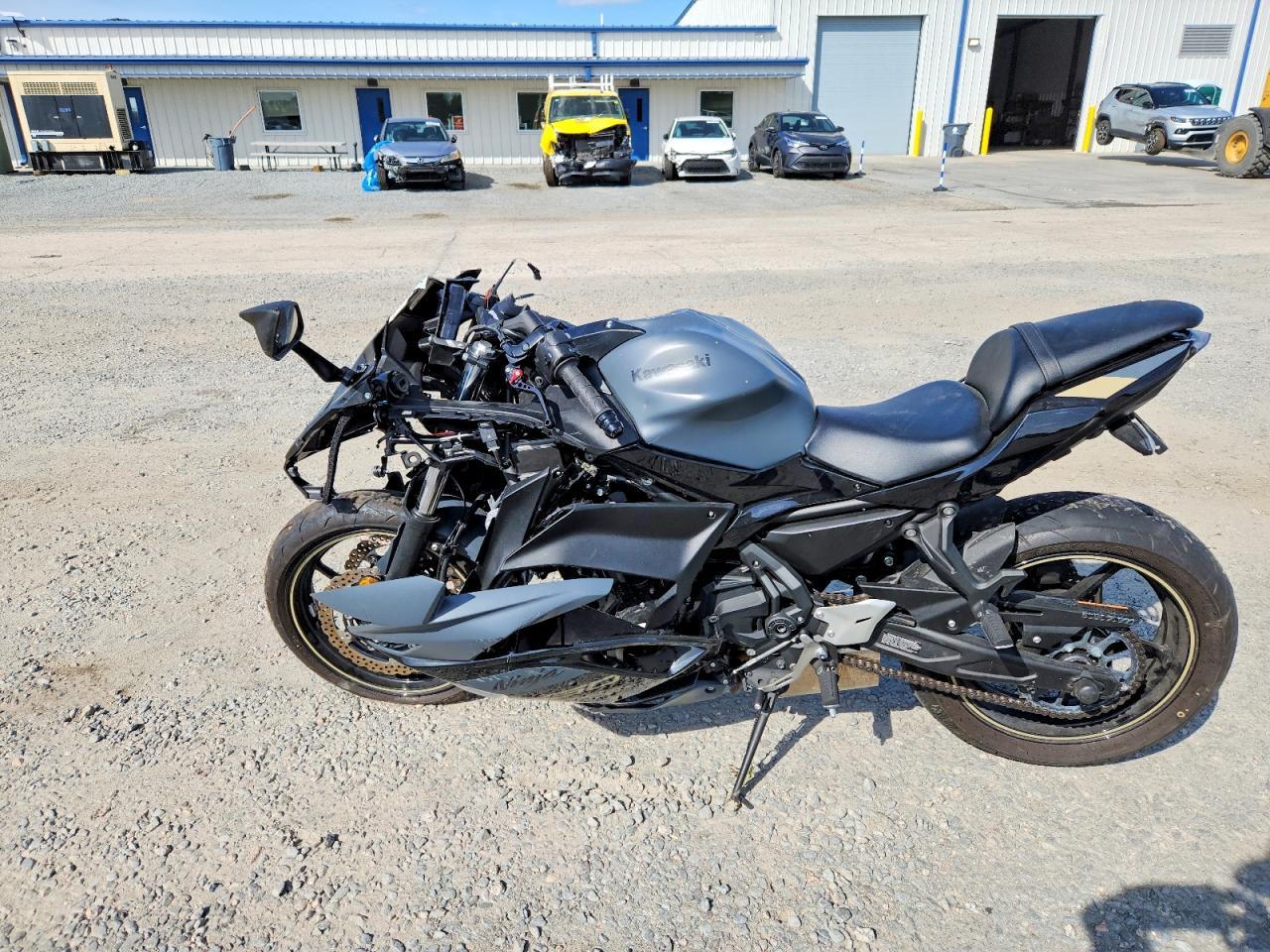 2024 Kawasaki EX650 R