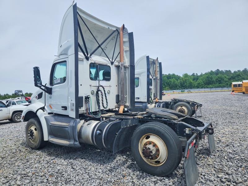 2018 Peterbilt 579 Semi Truck