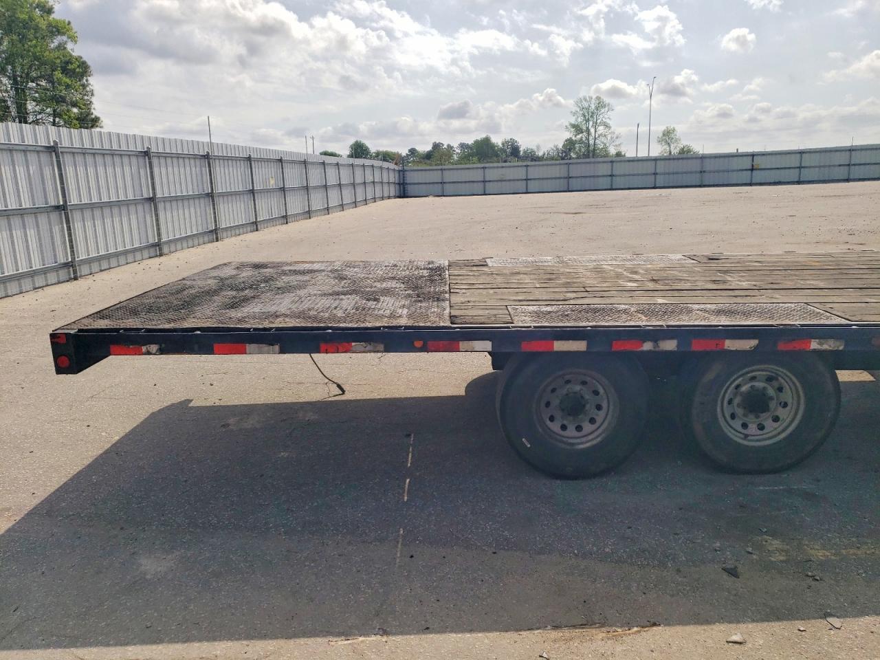 2013 Load Trail Flatbed Trailer