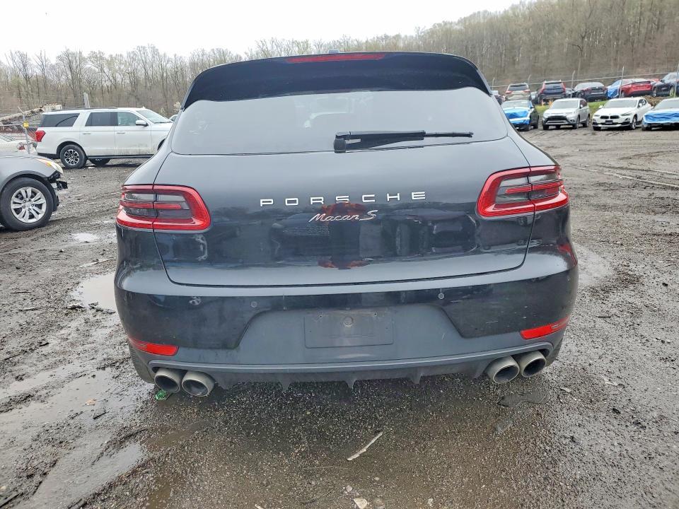 2016 Porsche Macan s