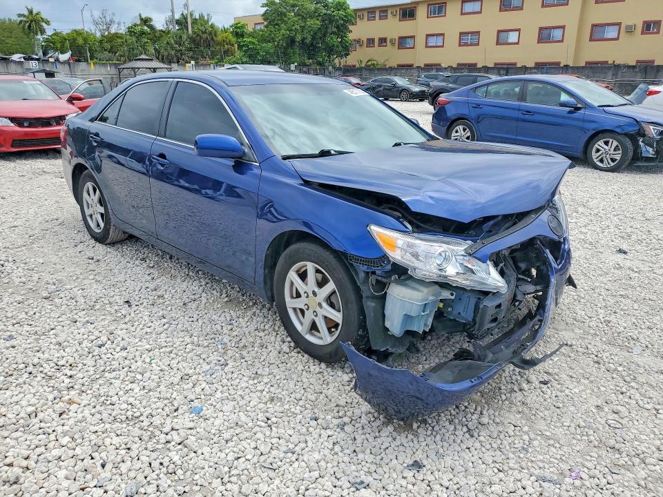 2010 Toyota Camry le