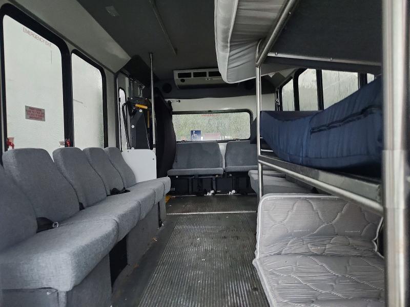 2017 Ford E450 Shuttle Bus