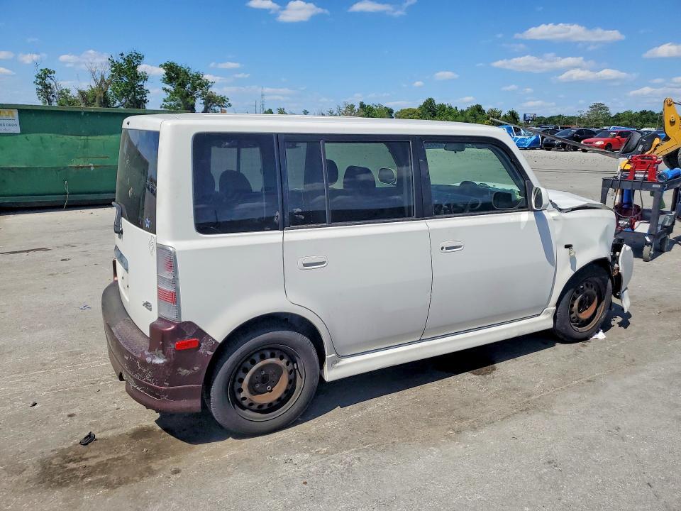 2005 Scion XB