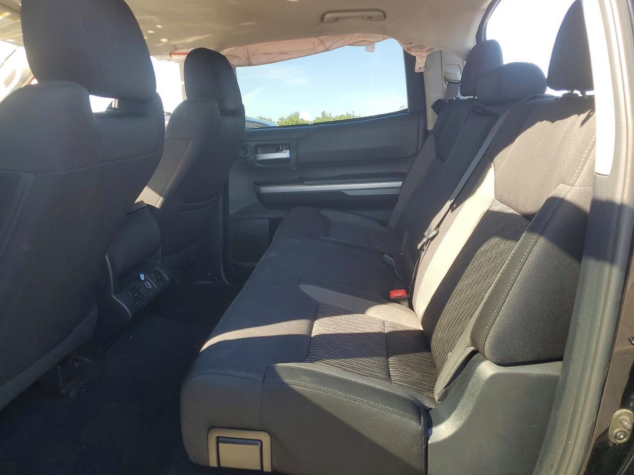 2015 Toyota Tundra SR5