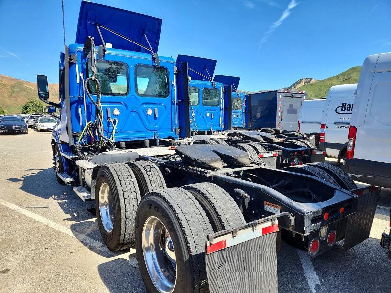 2020 Freightliner Cascadia 126 Semi Truck