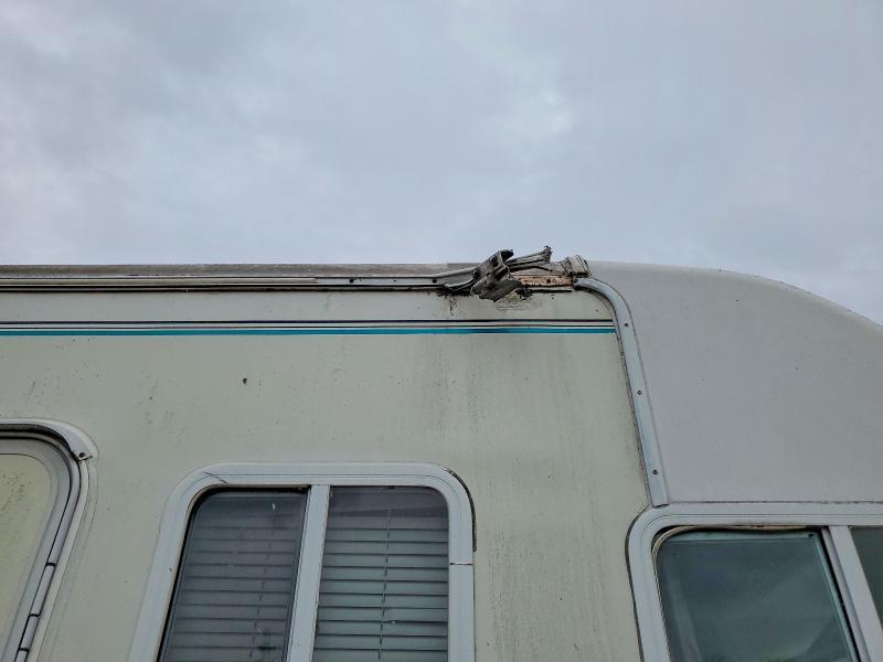 2000 Damon 1999 Workhorse RV
