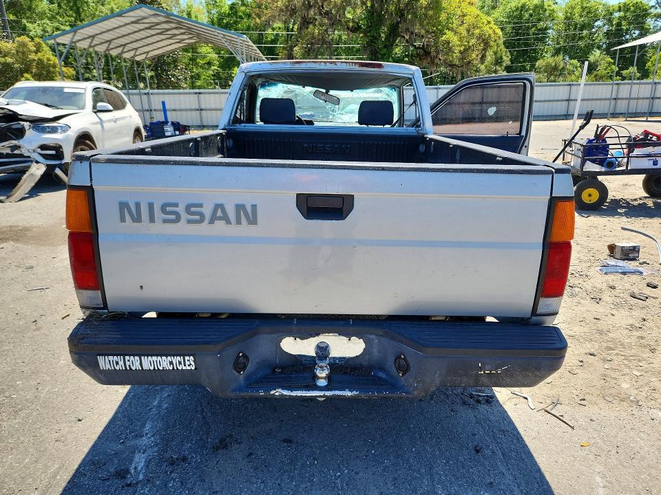 1990 Nissan D21 Short BED