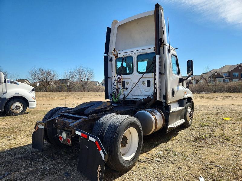 2016 Freightliner Cascadia 125 Semi Truck