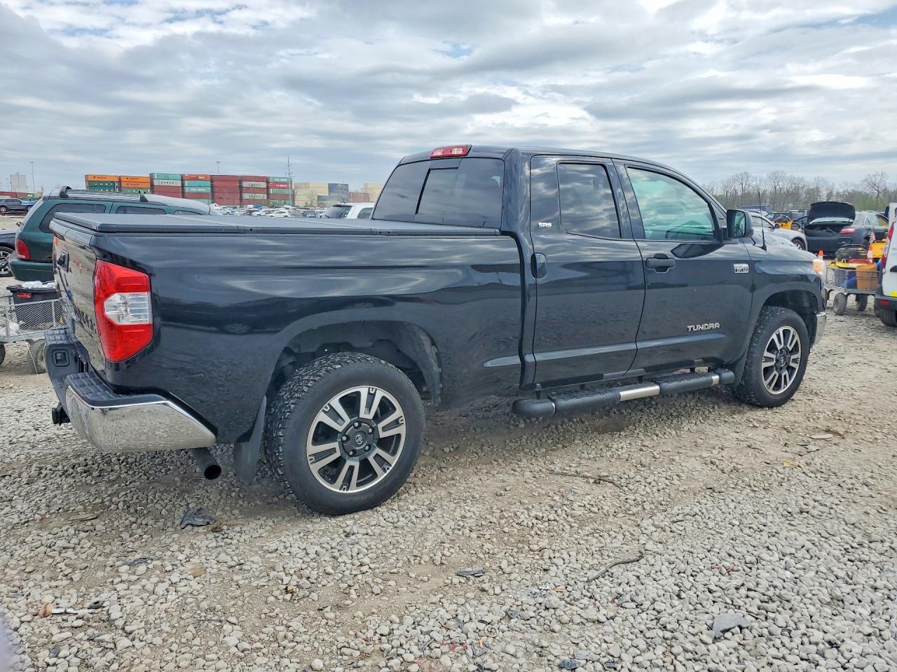 2015 Toyota Tundra SR5