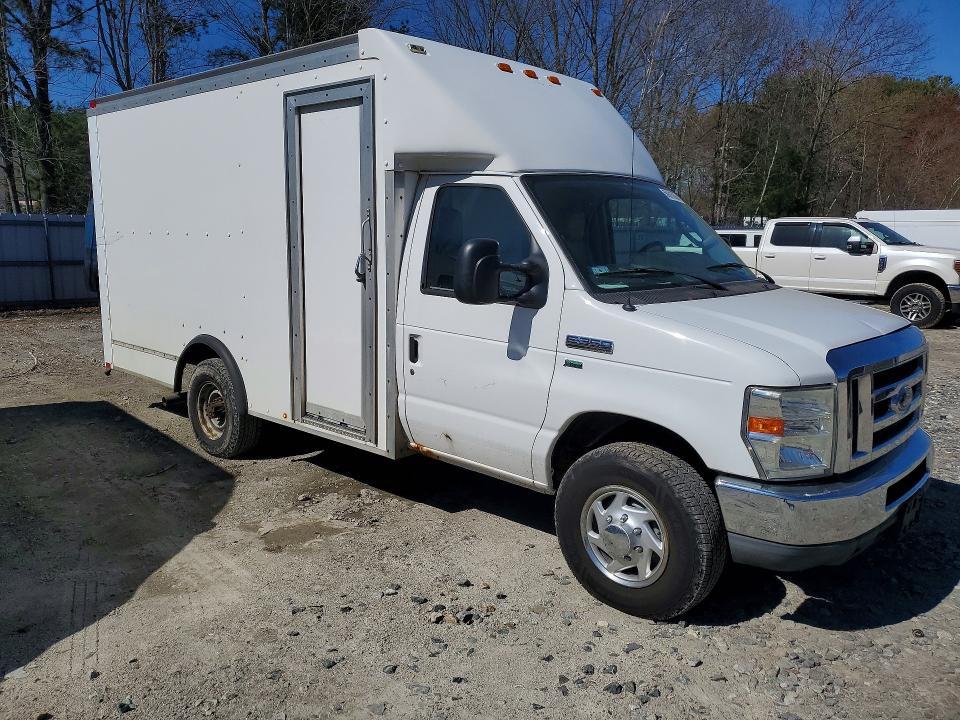 2010 Ford E350 Delivery Truck