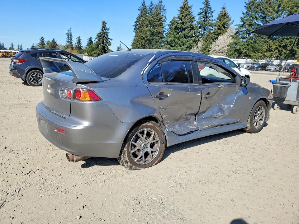 2014 Mitsubishi Lancer es