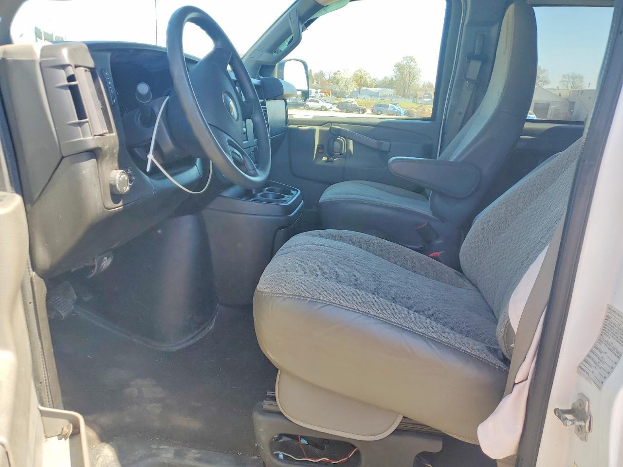 2020 Chevrolet Express G3500 LT