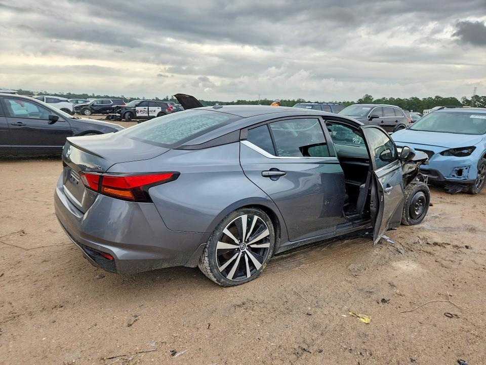 2020 Nissan Altima 2.5 sr