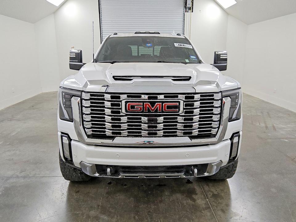 2024 GMC Sierra K2500 Denali