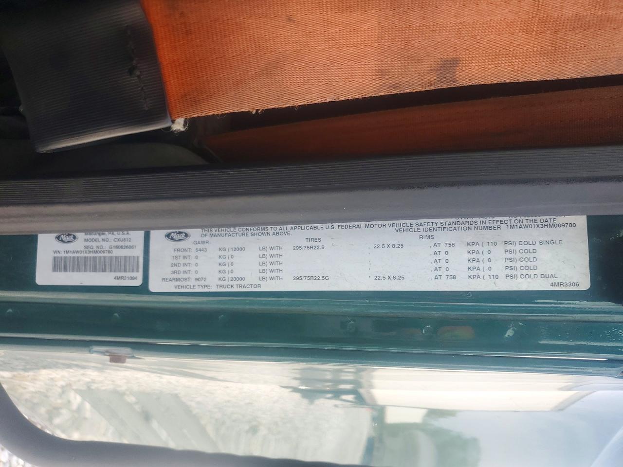 2017 Mack CXU612 Semi Truck